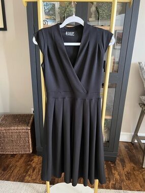 Lady vintage London Black Faux-Wrap Midi fit & flare Dress